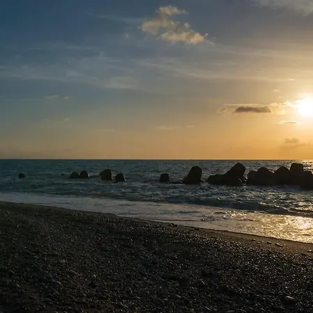 House By The Sea Sicilia * Capo d'Orlando
