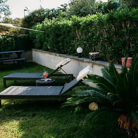 House By The Sea Sicilia *